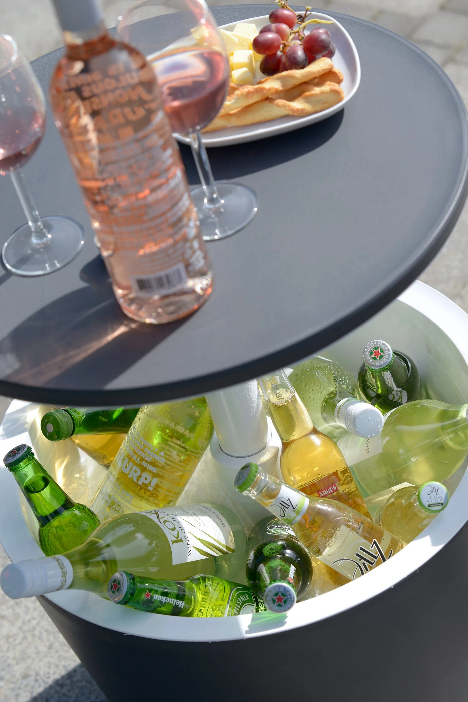 Keter CoolBar Bijzettafel Antraciet D 50 H 87 Cm 5 Keter CoolBar Bijzettafel Antraciet D 50 H 87 Cm - Afbeelding 3